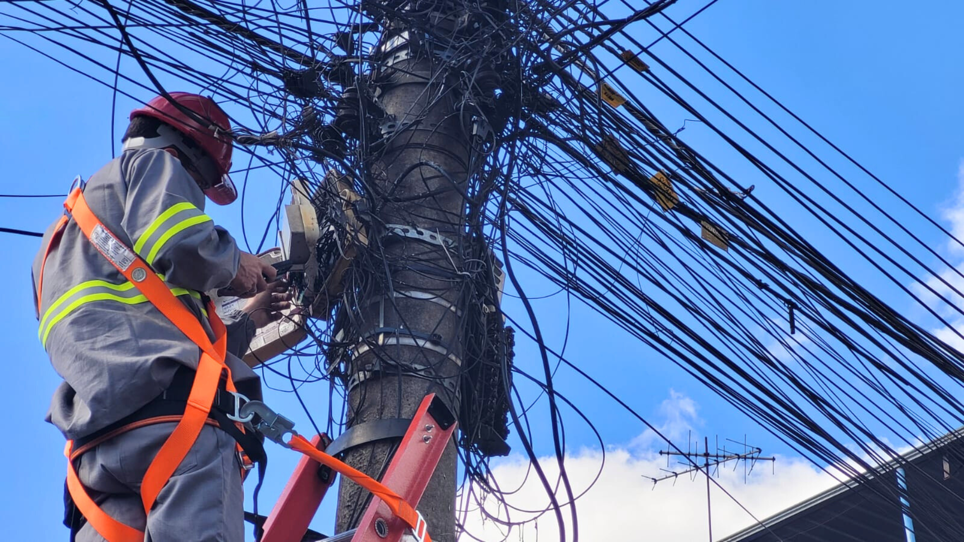 Audiência Pública com a CEMIG vai discutir quedas de energia e fios inutilizados em Congonhas, no dia 17/8 às 18h na Câmara.