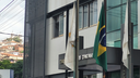 Bandeiras a meio mastro: Governos federal e estadual decretam luto oficial de 7 dias pela morte do Papa Francisco. Bandeiras a meio mastro: Governos federal e estadual decretam luto oficial de 7 dias pela morte do Papa Francisco.