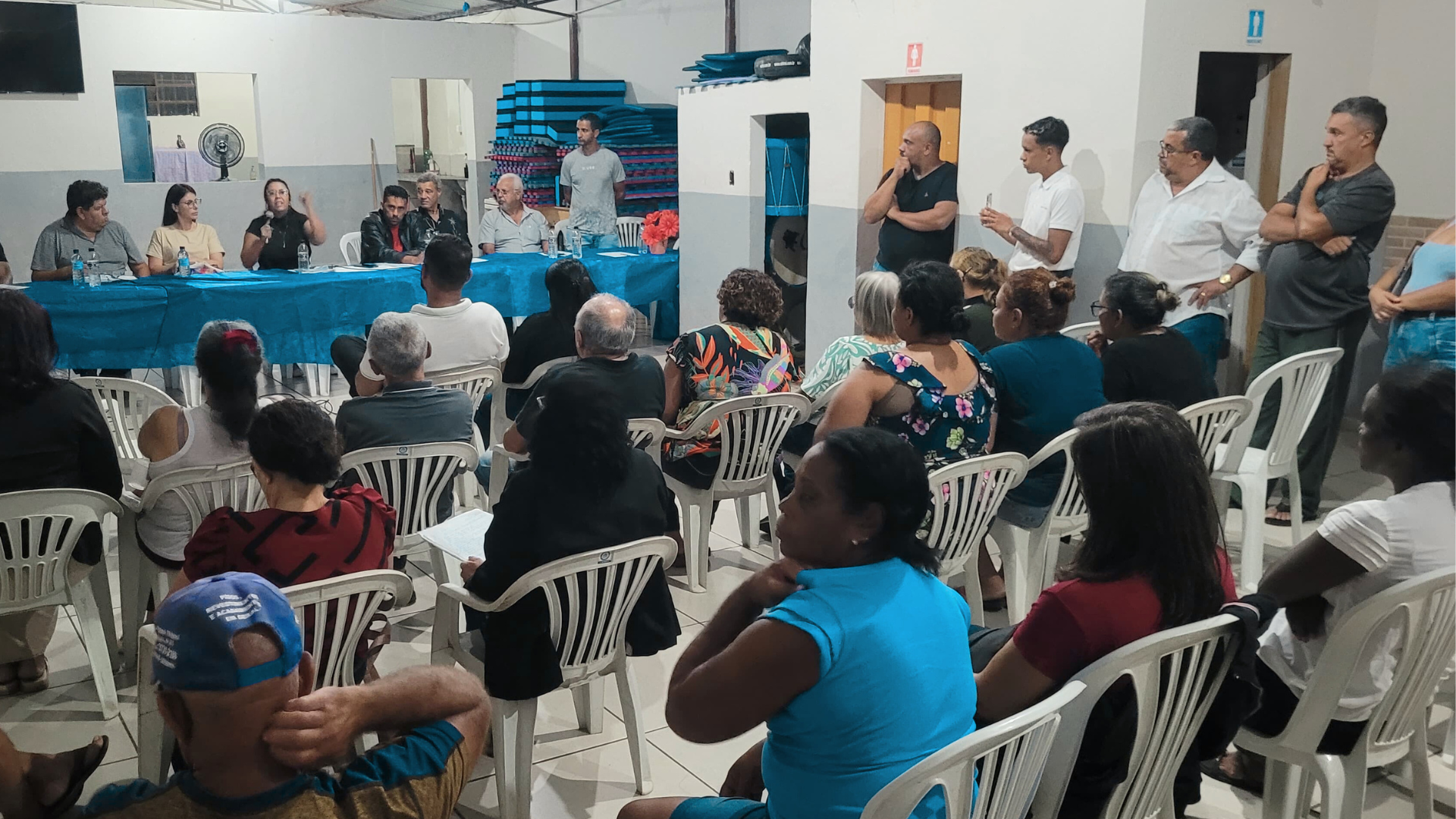 Câmara Cidadã se reúne  com moradores do bairro Residencial Gualter Monteiro.