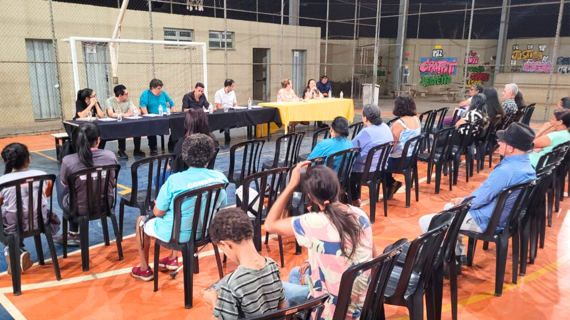 Câmara Itinerante reúne moradores e representantes do Governo no bairro Jardim Profeta