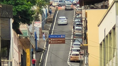 Câmara recebe projeto de lei para reimplantação do estacionamento rotativo em Congonhas