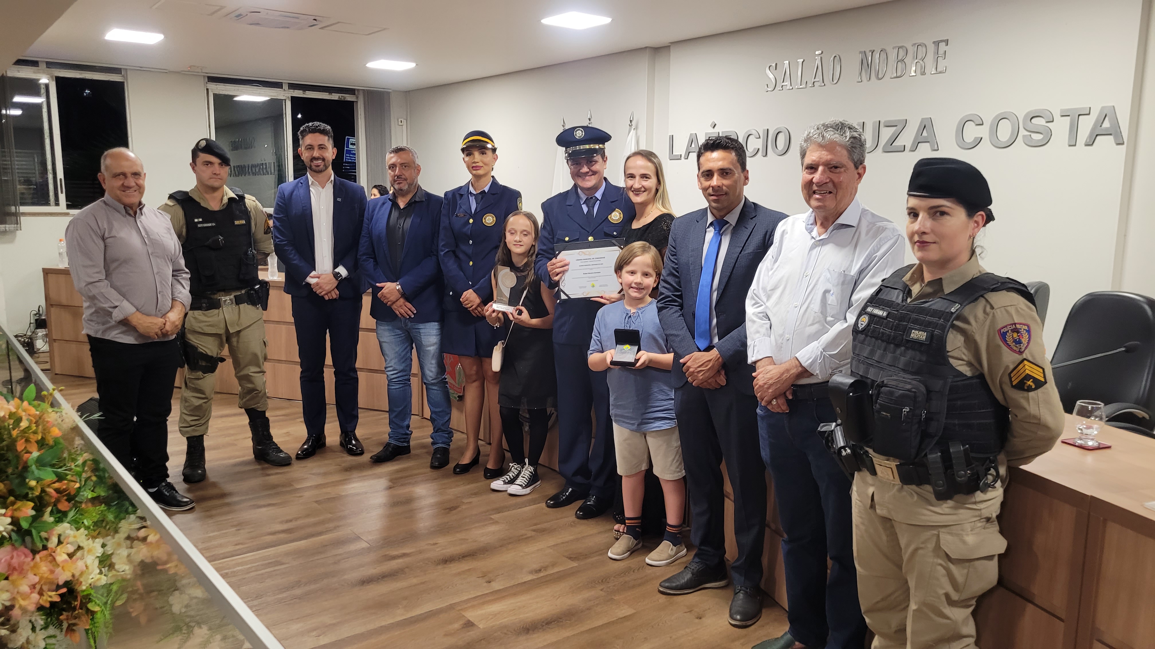 Câmara reconhece o trabalho da Guarda Municipal e homenageia o Agente Destaque de 2025