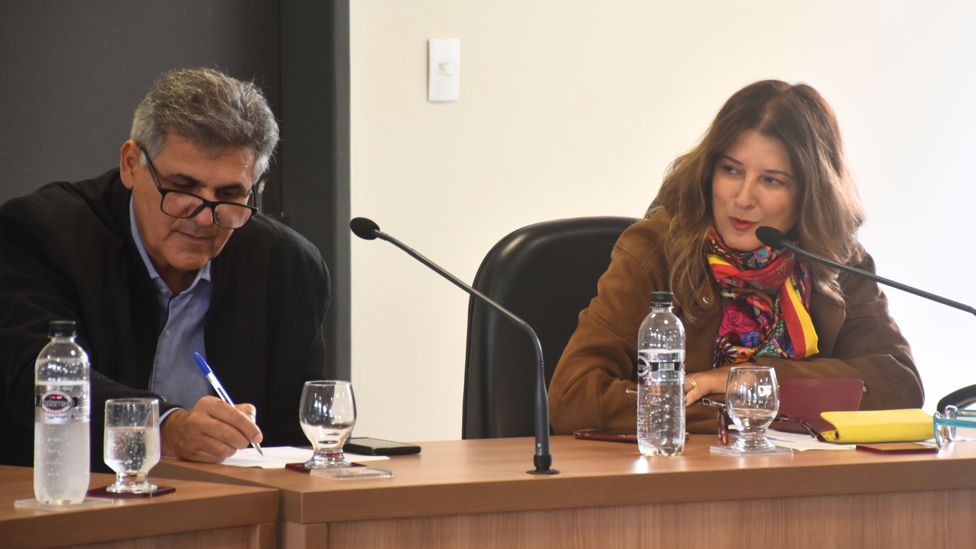 Patrícia Monteiro assume mandato e comemora a presença de três mulheres na Câmara de Congonhas.