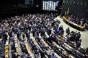 Plenário da Câmara retoma votações da reforma política