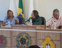 Secretaria de Educação responde questionamentos dos vereadores