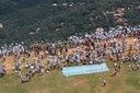 Serra da Moeda é abraçada por mais de cinco mil pessoas
