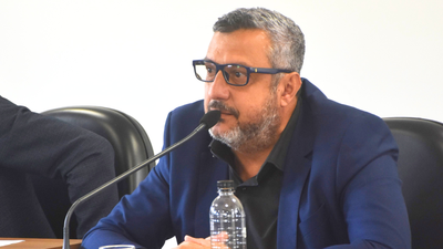 Vereador Mércio propõe capacitação obrigatória de profissionais para lidar com crises de alunos autistas nas escolas.